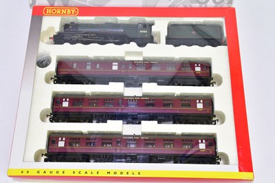 Lot 268 - HORNBY; a boxed OO gauge scale model set...