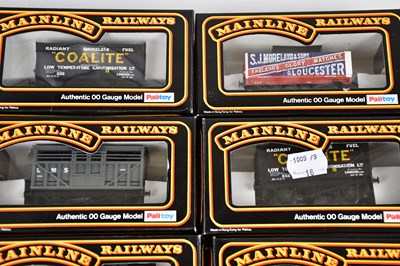 Lot 164 - MAINLINE; sixteen boxed OO gauge wagons, to...