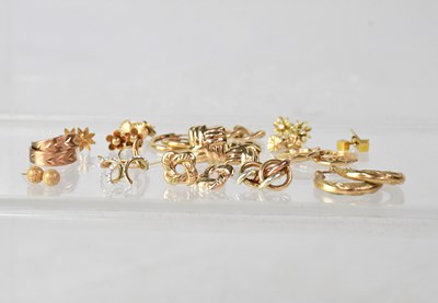 Lot 1193 - A group of 9ct and yellow metal earrings and...