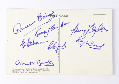 Lot 523 - MANCHESTER UNITED 1958; a black and white...