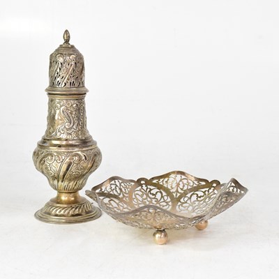 Lot 774 - A George V hallmarked silver sugar caster of...