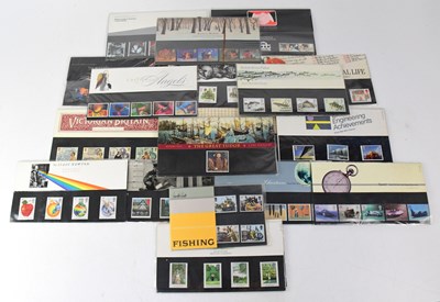 Lot 669 - A quantity of first day covers and loose stamps.