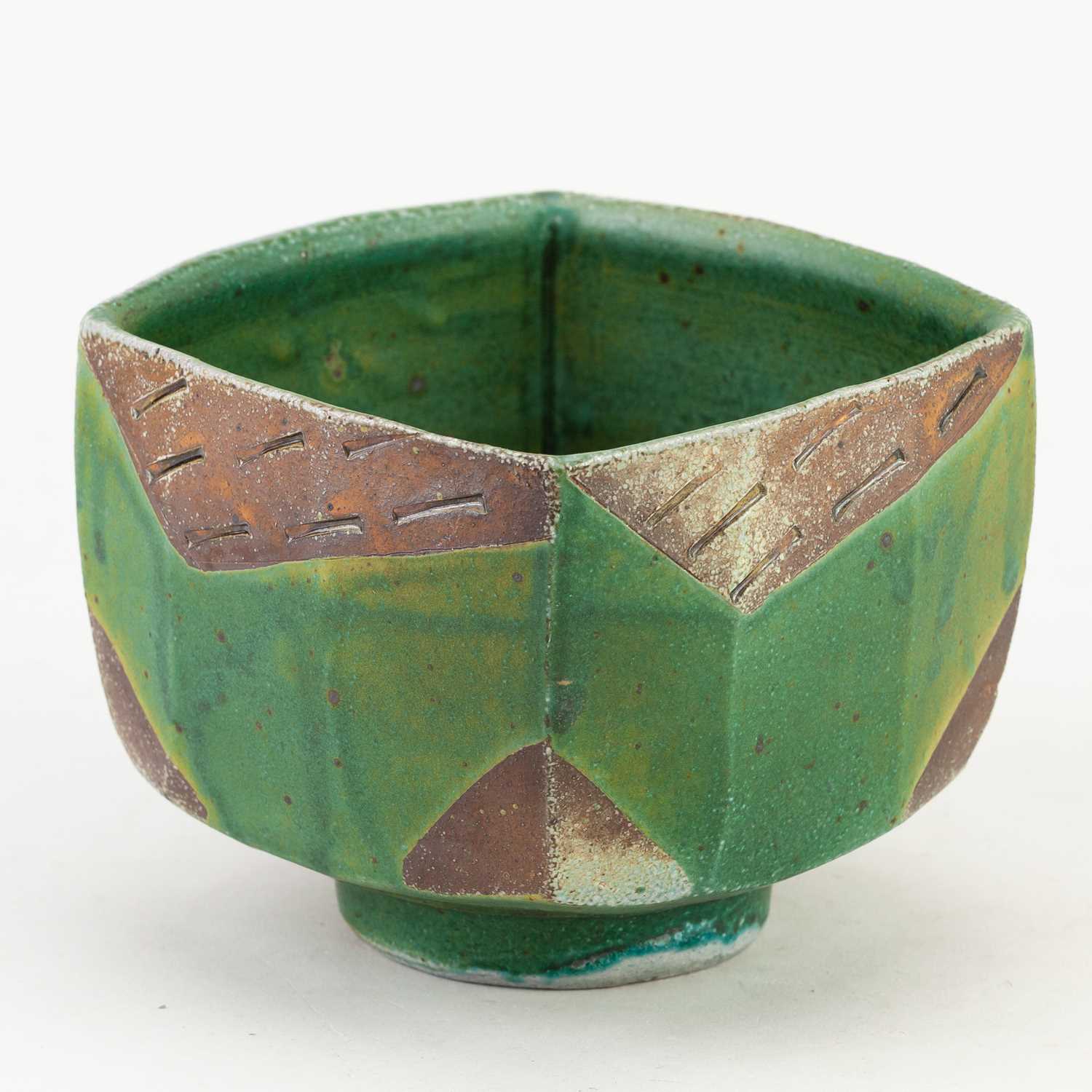 Lot 9 - JEFF OESTREICH (born 1947); a square faceted...
