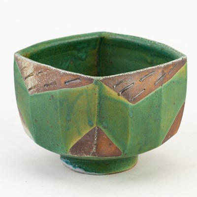 Lot 9 - JEFF OESTREICH (born 1947); a square faceted...