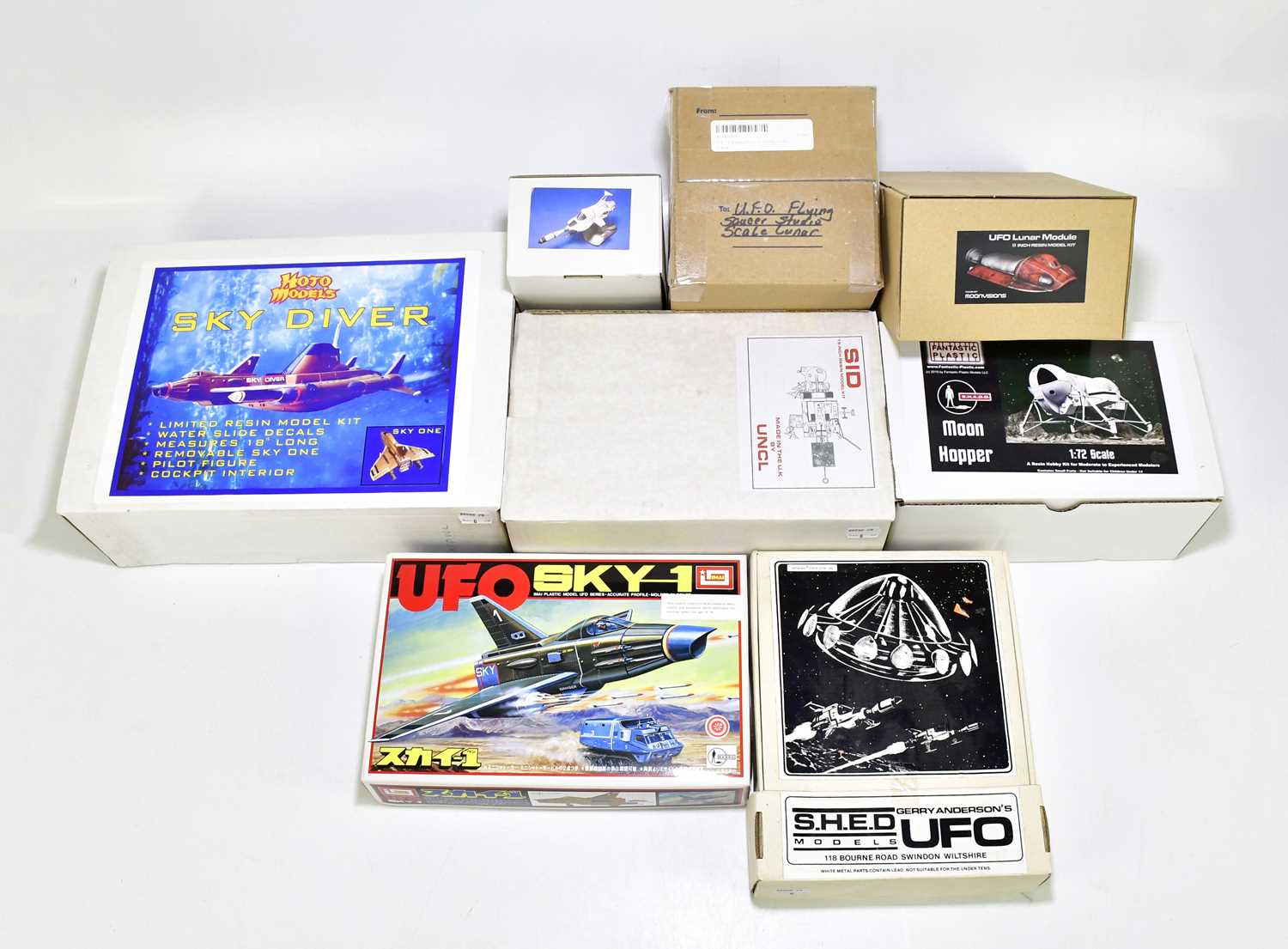 Lot 132 - GERRY ANDERSON; eight boxed UFO model kits.