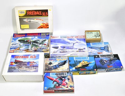 Lot 133 - GERRY ANDERSON; ten boxed model kits to...