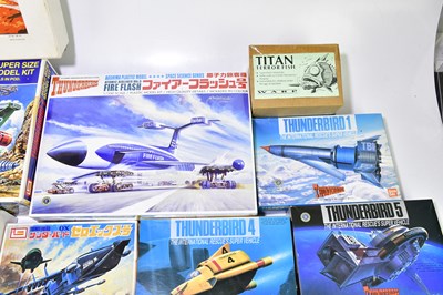 Lot 133 - GERRY ANDERSON; ten boxed model kits to...