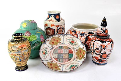 Lot 371 - A small group of predominantly Japanese wares,...