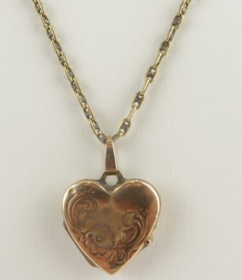 Lot 1100 - A 9ct gold dainty link necklace, length 42cm,...