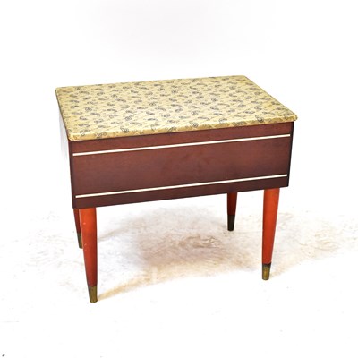 Lot 22 - A 1950s vintage sewing box with quilted...