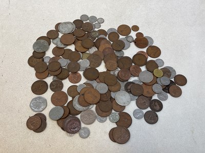 Lot 365 - A quantity of coins, including some Victorian...