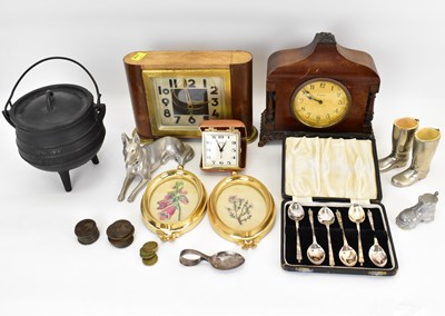 Lot 171 - Various mixed collectibles to include two...