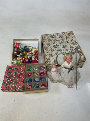 Lot 46 - A collection of assorted mid 20th century...