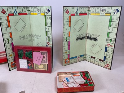 Lot 51 - A group of assorted collectors' items to...