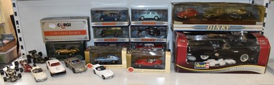 Lot 300 - A collection of scale models including 'Dinky...