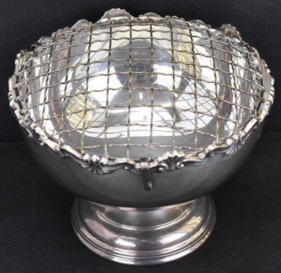 Lot 586 - An Elizabeth II hallmarked silver rose bowl,...