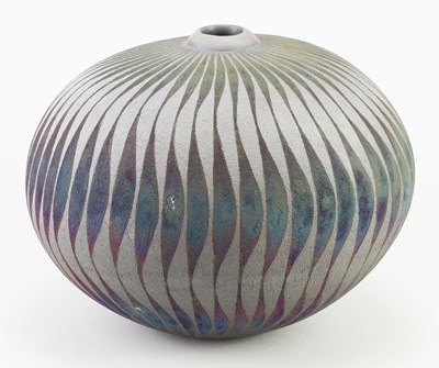 Lot 406 - ILONA SULIKOVA (born 1949); a globular raku...