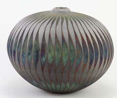 Lot 406 - ILONA SULIKOVA (born 1949); a globular raku...