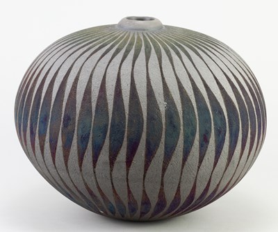 Lot 406 - ILONA SULIKOVA (born 1949); a globular raku...