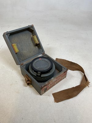 Lot 77 - A WWll RAF aircraft compass GA/1672.