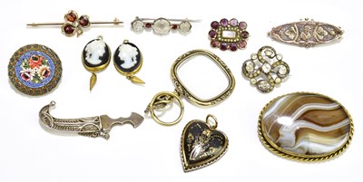 Lot 369 - An interesting mixed lot of jewellery...