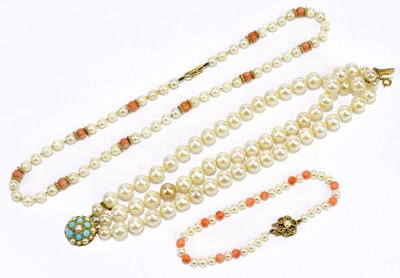 Lot 274 - A cultured pearl and coral bead necklace with...
