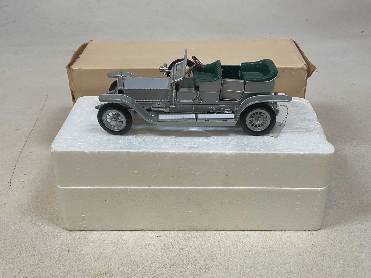 Lot 103 - A Franklin Mint diecast model of a Rolls Royce.