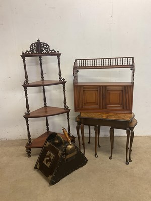 Lot 604 - A group of furniture comprising a whatnot,...