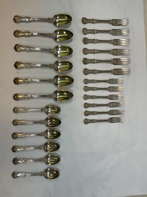 Lot 438 - A quantity of hallmarked silver Kings pattern...