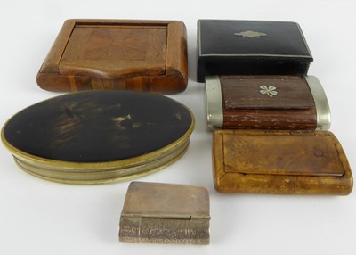 Lot 162 - Six vintage collectible snuffboxes to include...