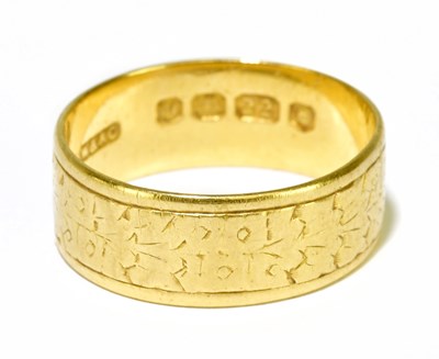 Lot 92 - A 22ct yellow gold wedding band with traces of...