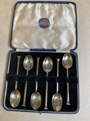 Lot 455 - CHARLES BRADBURY & SONS; a cased set of six...