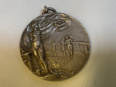 Lot 450 - An early 20th century leather cased hallmarked...