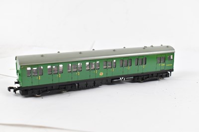 Lot 285 - A boxed Hornby Dublo 3250 Electric Motor Coach.