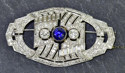 Lot 289 - An Art Deco inspired white metal diamond...