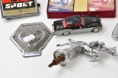 Lot 2122 - A small group of car badges and mascots to...