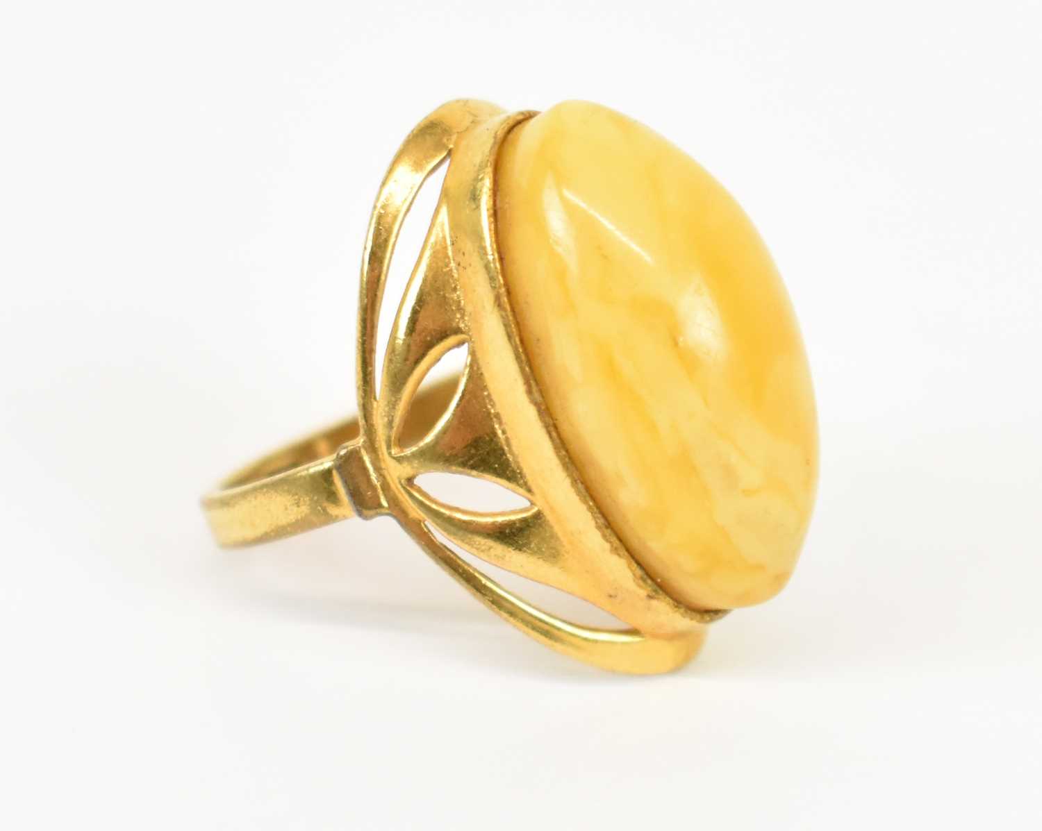 Lot 636 - An 18ct yellow gold dress ring set with large...