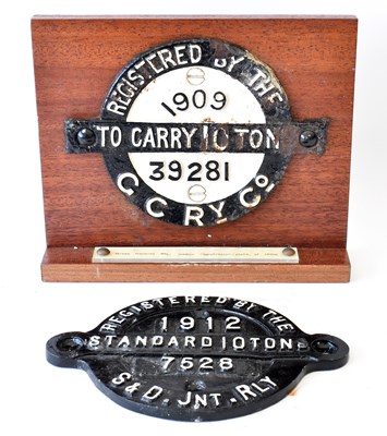 Lot 52 - RAILWAYANA; wagon plate, Registered by the...