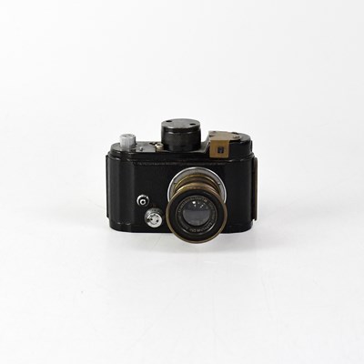 Lot 459 - BERNING; a Robot II 35mm camera, fitted with a...