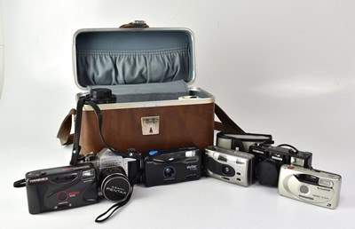 Lot 446 - A collection of cameras to include a Pentax...