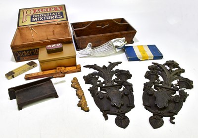 Lot 2072 - A quantity of collectors' items to include a...