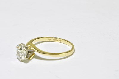 Lot 8 - An 18ct yellow gold and diamond solitaire ring,...