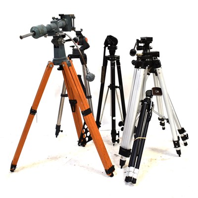 Lot 187 - A group of six tripods with box of additional...