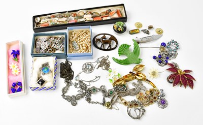 Lot 381 - A collection of costume jewellery to include...