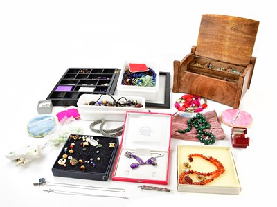 Lot 368A - A quantity of costume jewellery to include...
