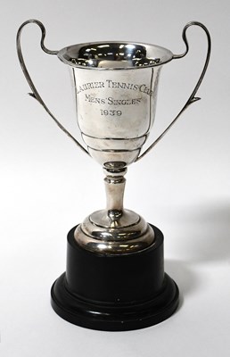 Lot 582 - A George VI hallmarked silver trophy cup on...