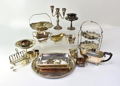 Lot 542 - A quantity of assorted plated items, including...