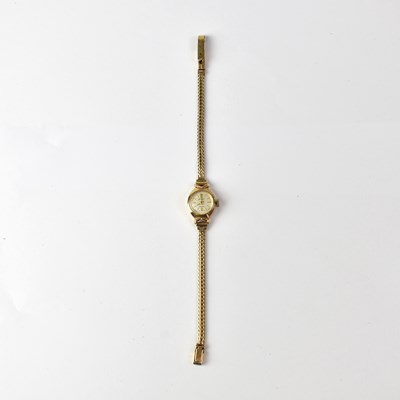 Lot 951 - ACCURIST; a 9ct gold ladies' cocktail...