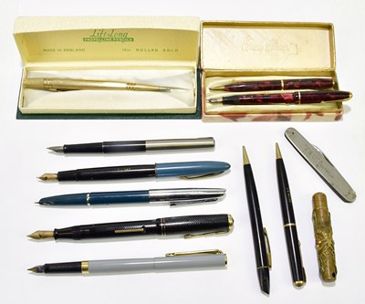 Lot 2081 - CONWAY STEWART; a boxed bakelite Dinky 550...