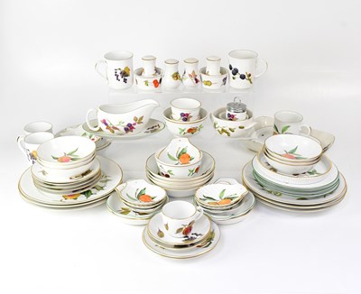 Lot 271 - ROYAL WORCESTER; an 'Evesham' ware part dinner...